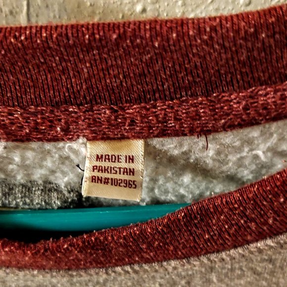 Cape Cod Vintage style college Grey and Burgundy Sweatshirt - Picture 3 of 12